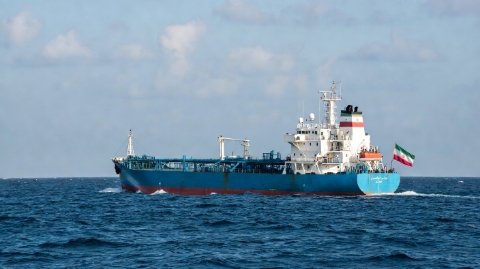 Marekani Imekiuka Mkataba wa Kusitisha Vita, Imelenga Meli ya Mafuta ya Iran Karibu na Mlango wa Hormuz