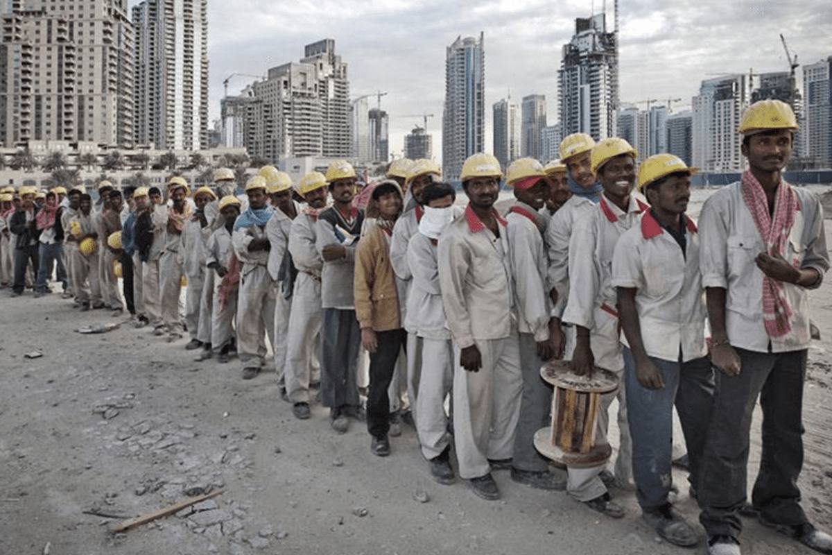 Falme za Kiarabu (UAE) zimeripotiwa kuwakamata na kuwafukuza maelfu ya wafanyakazi wa Pakistan