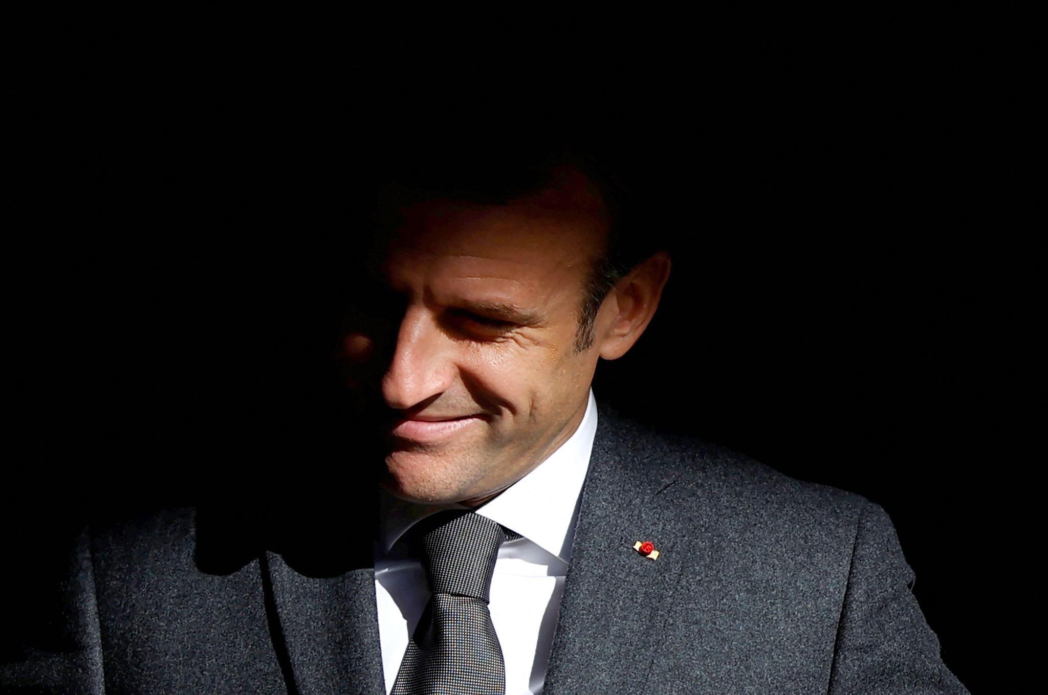Mwanamke mwenye asili ya kiirani ndiye chanzo cha Macron kuchapwa kofi na mkewe