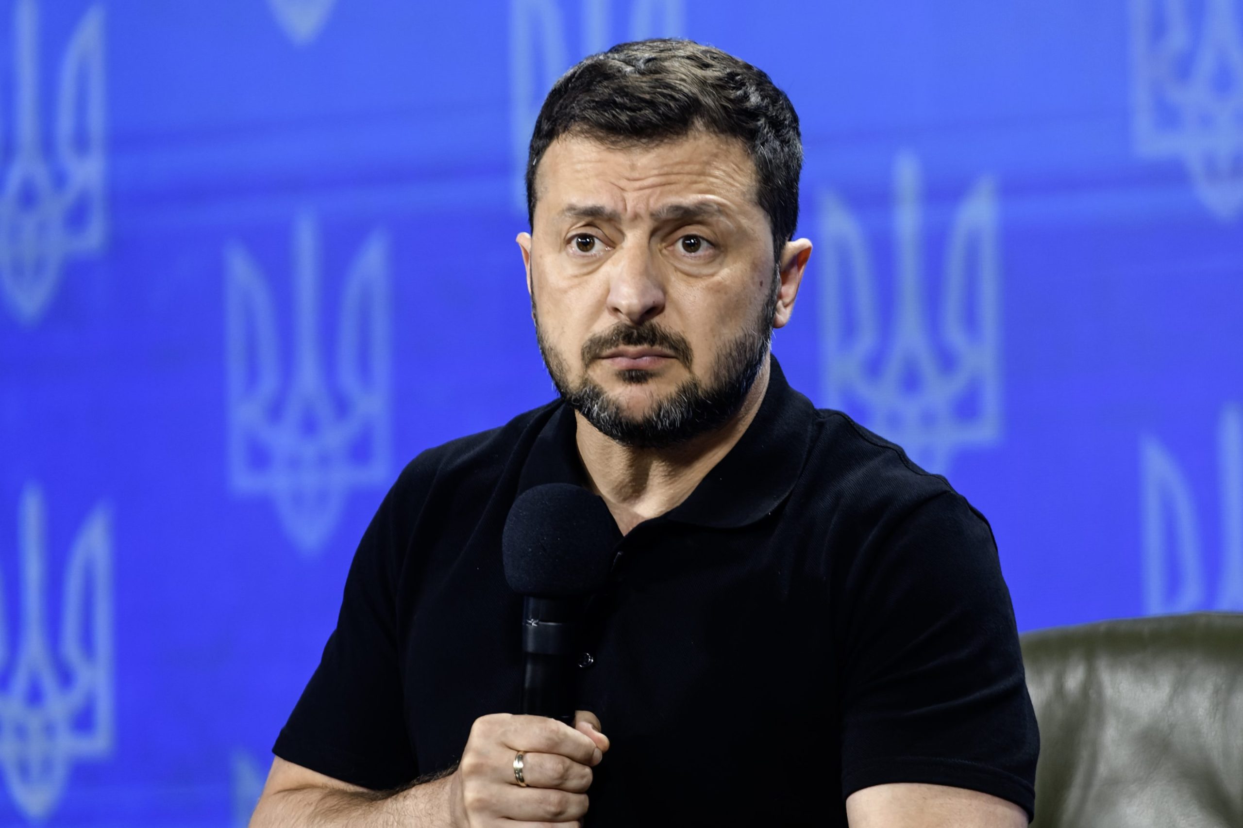 Mabadiliko ya upepo Kiev: Waukraine wamgeuka Zelensky