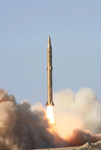Iran Kuongeza Umbali na Kasi ya Makombora Yake